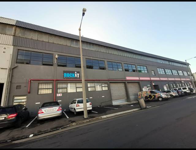 2,838M² WAREHOUSE TO LET IN PAARDEN EILAND